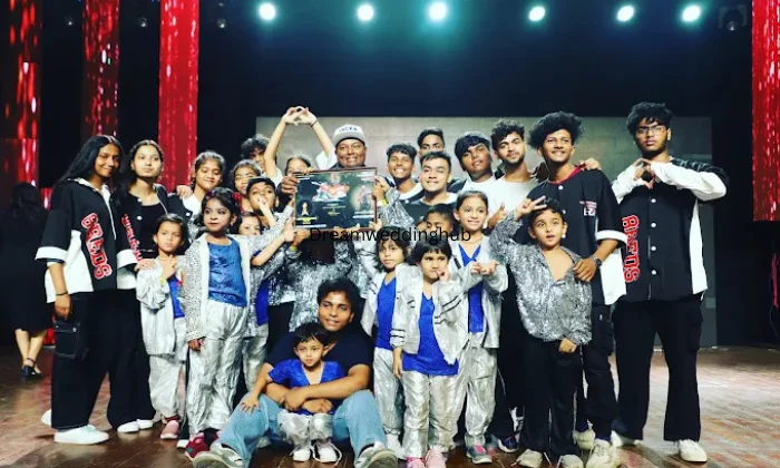 Royal Entertainment Dance Studio